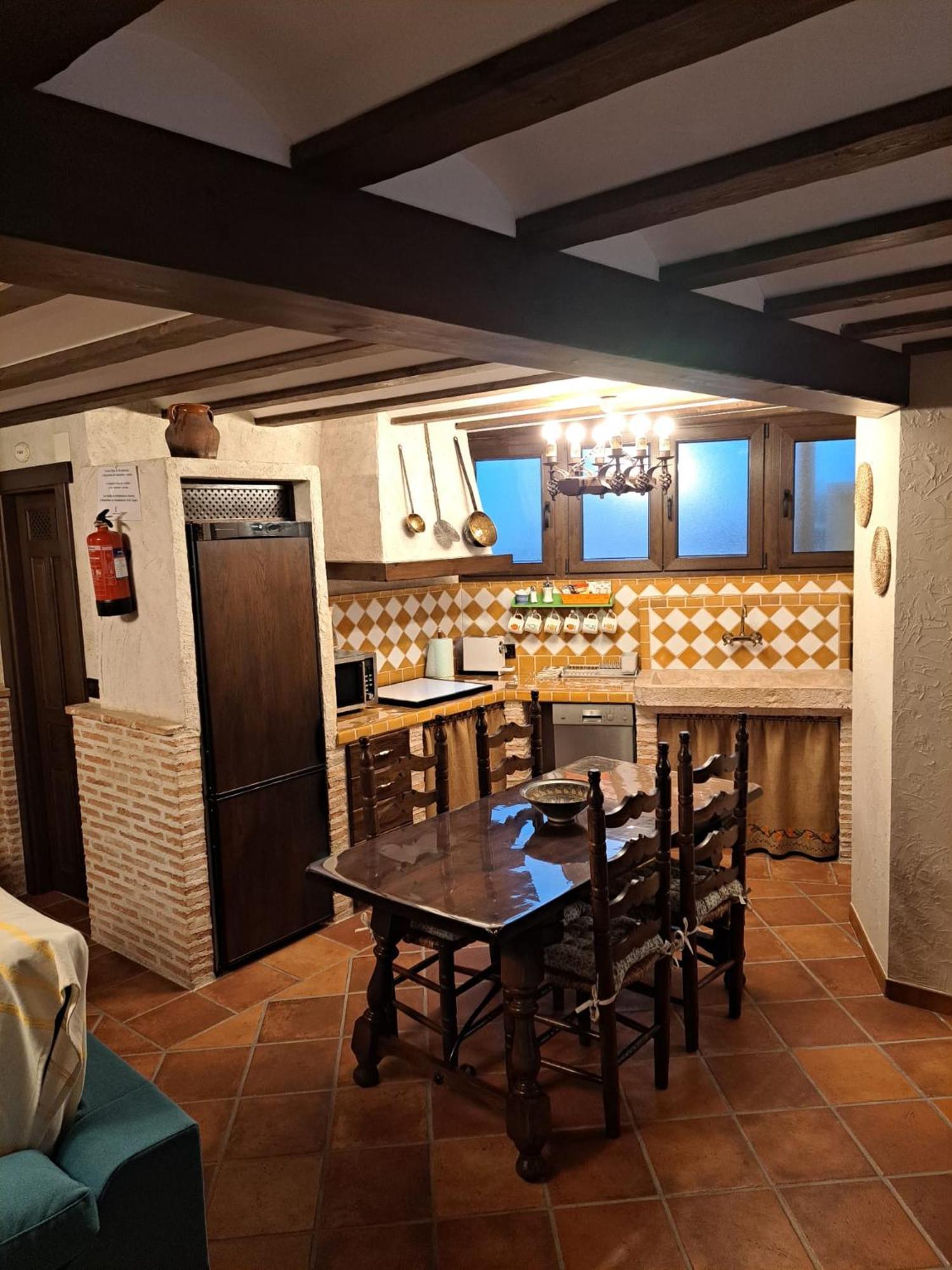 Casa Rural La Bodega, Ofrece Cata De Vino Gratis Horche Εξωτερικό φωτογραφία
